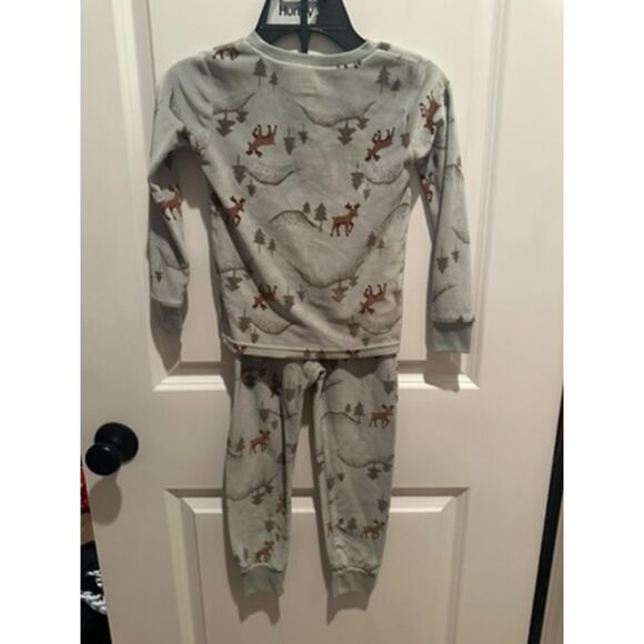 Carter's Two Piece Christmas Theme (Reindeer & Pine Trees) Mint PJS Size 5T - Picture 6 of 10